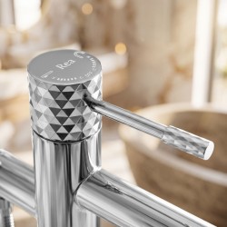 Bateria wannowa podłogowa Rea Lungo Diamond Chrom
