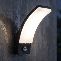 Lampa Elewacyjna kinkiet LED z czujnikiem ruchu JNH032-GM Czarna