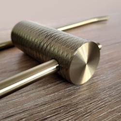 Wieszak łazienkowy jednoramienny 9710 Prism Złoto Szczotkowane