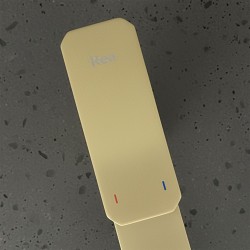 Bateria umywalkowa Rea Arlo Złota Szczotkowana Niska